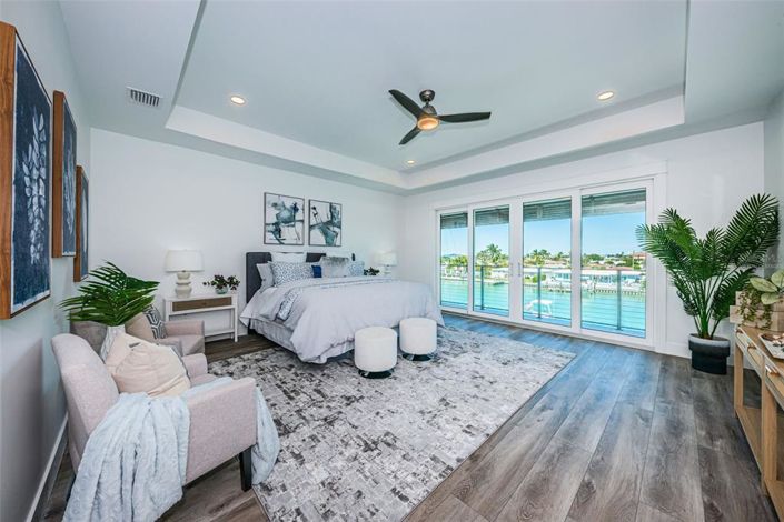 Image No.27-4 Bed Townhouse for sale