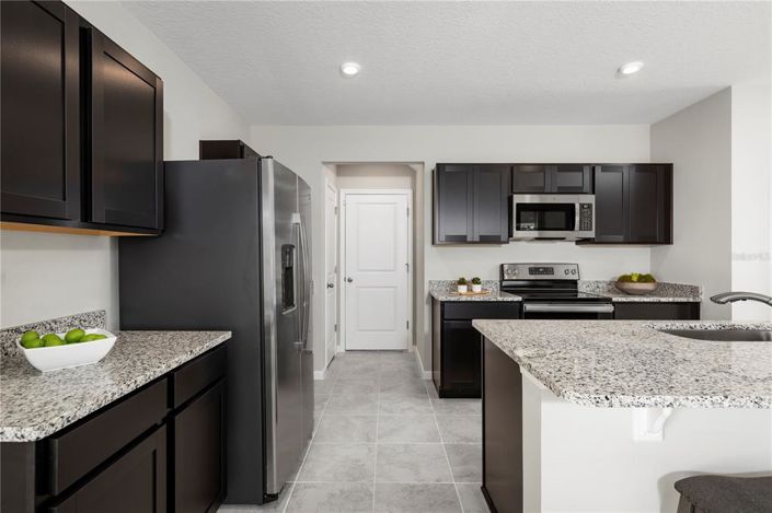 Image No.2-4 Bed Property for sale