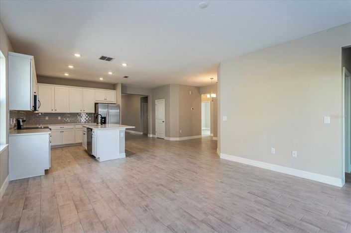 Image No.10-4 Bed Property for sale