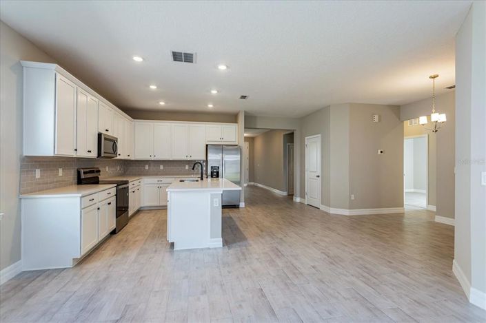 Image No.3-4 Bed Property for sale