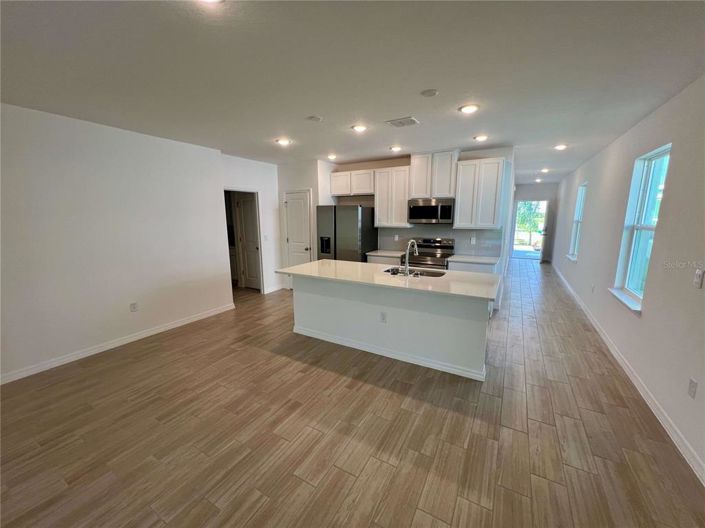 Image No.3-4 Bed Property for sale