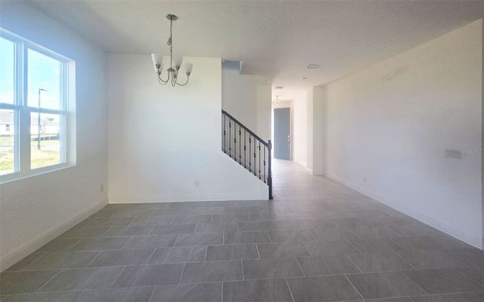 Image No.5-5 Bed Property for sale