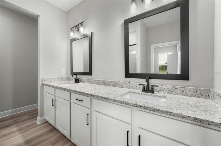 Image No.5-Propriété de 3 chambres à vendre à Kissimmee