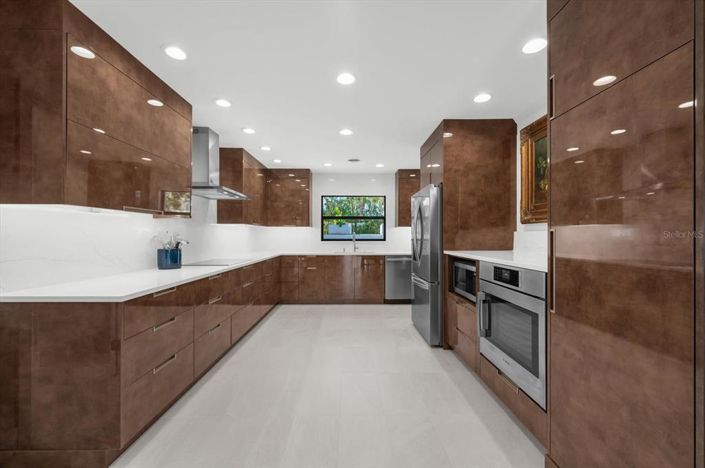 Image No.22-4 Bed Property for sale