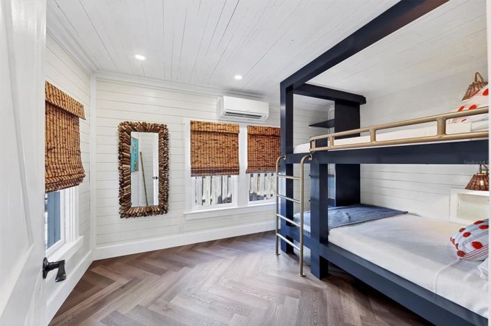 Image No.28-2 Bed Property for sale