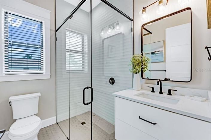 Image No.29-6 Bed Property for sale