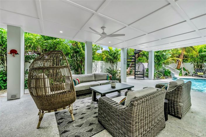 Image No.37-6 Bed Property for sale