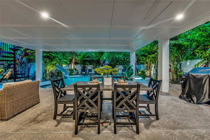 Image No.39-6 Bed Property for sale