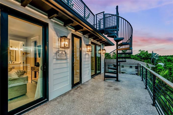 Image No.7-6 Bed Property for sale