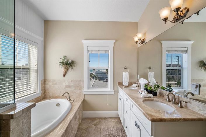 Image No.34-6 Bed Property for sale