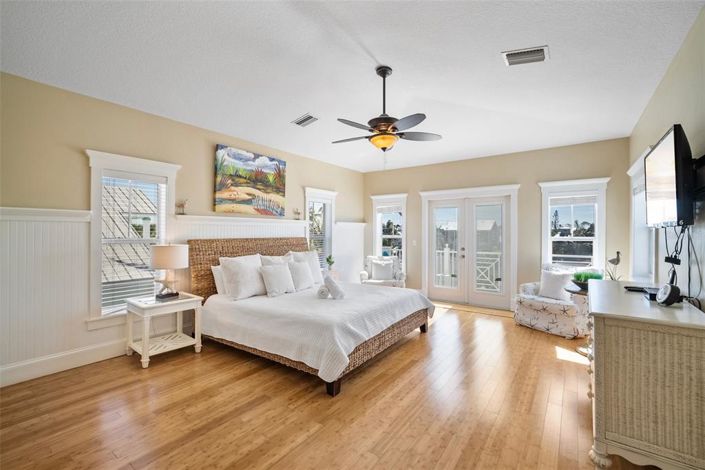 Image No.36-6 Bed Property for sale