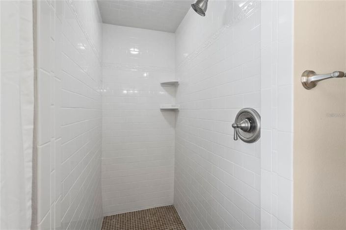 Image No.38-3 Bed Property for sale