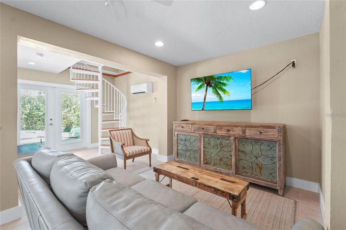 Image No.43-3 Bed Property for sale