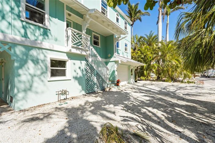 Image No.85-3 Bed Property for sale