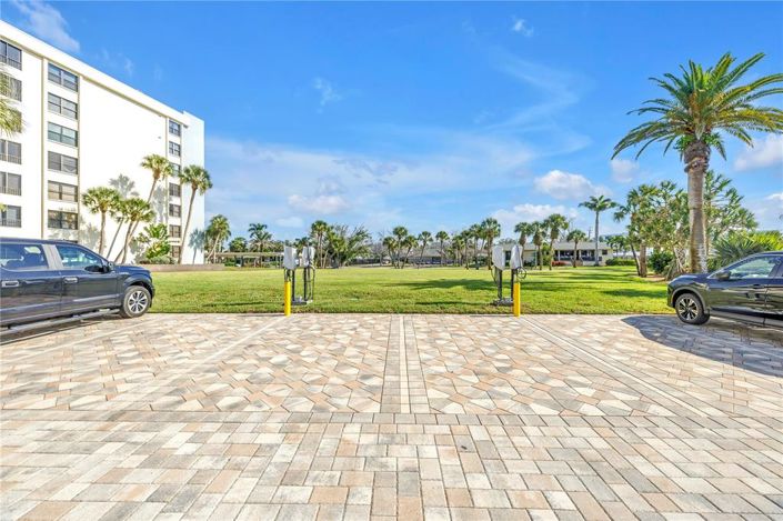 Image No.33-2 Bed Property for sale