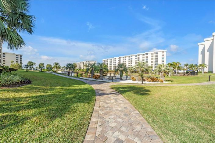 Image No.35-2 Bed Property for sale