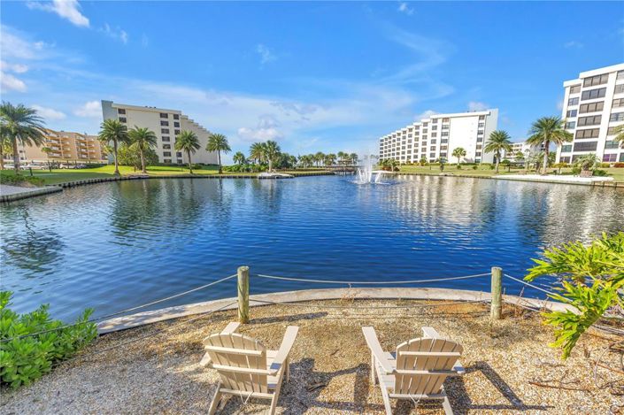 Image No.42-2 Bed Property for sale