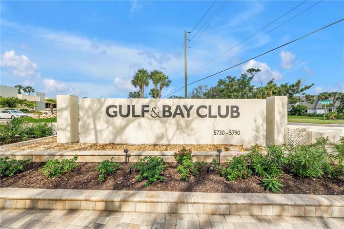 Image No.55-2 Bed Property for sale