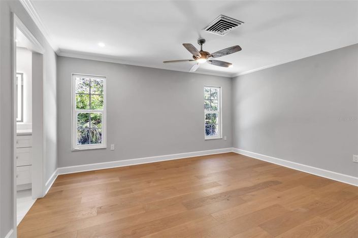 Image No.19-3 Bed Property for sale