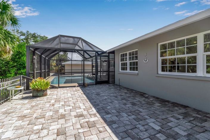 Image No.38-3 Bed Property for sale