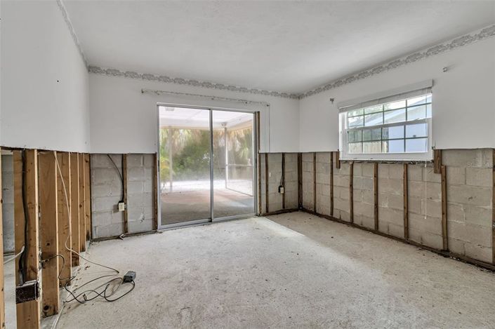 Image No.13-3 Bed Property for sale