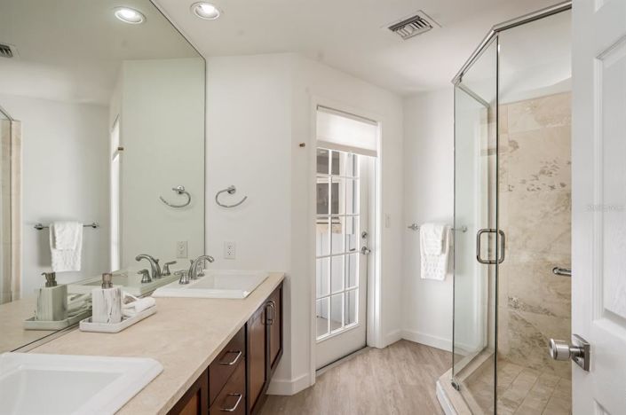 Image No.23-4 Bed Property for sale