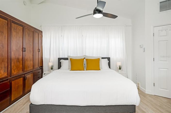 Image No.32-4 Bed Property for sale