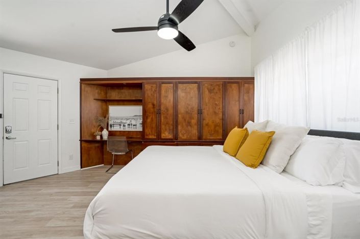 Image No.33-4 Bed Property for sale