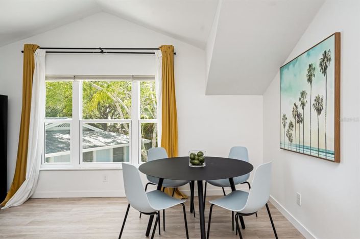 Image No.48-4 Bed Property for sale