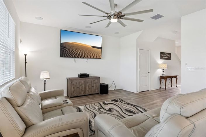 Image No.3-3 Bed Property for sale