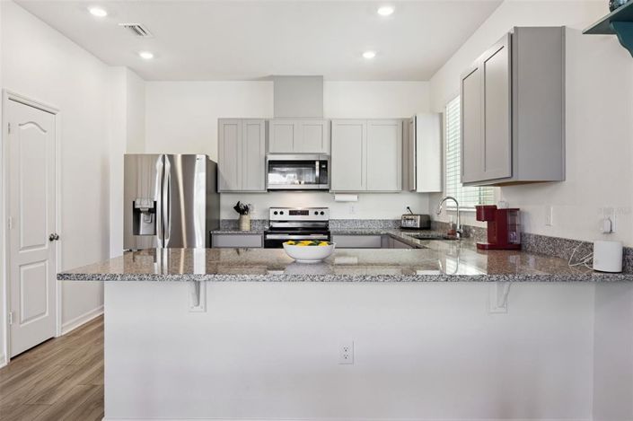 Image No.8-3 Bed Property for sale