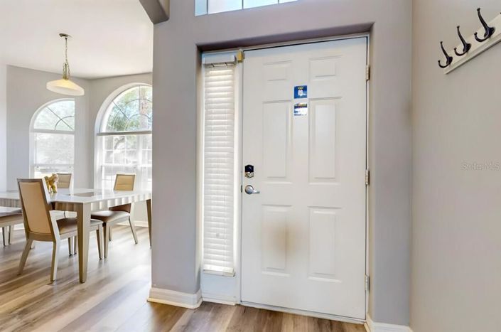 Image No.2-5 Bed Property for sale