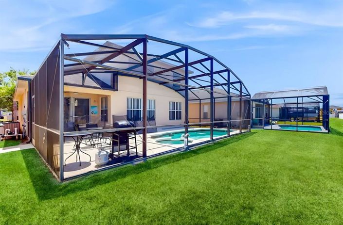 Image No.22-5 Bed Property for sale