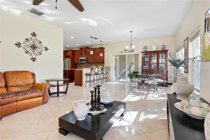 Image No.15-3 Bed Property for sale