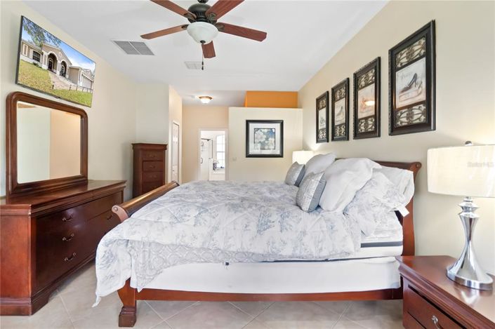 Image No.24-3 Bed Property for sale