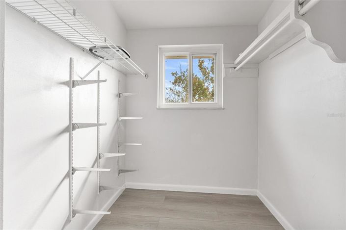 Image No.13-4 Bed Property for sale