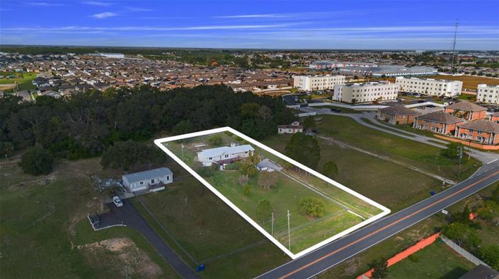 Image No.7-Propriété de 4 chambres à vendre à Davenport