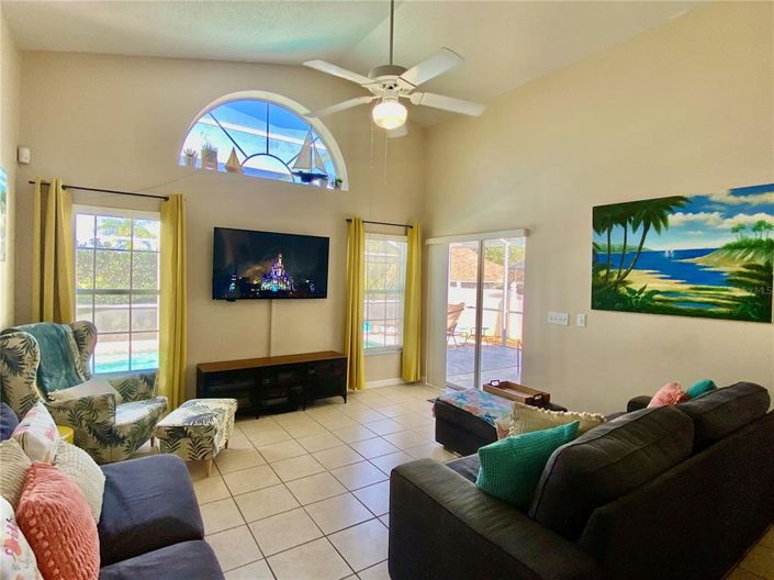 Image No.4-Propriété de 4 chambres à vendre à Kissimmee