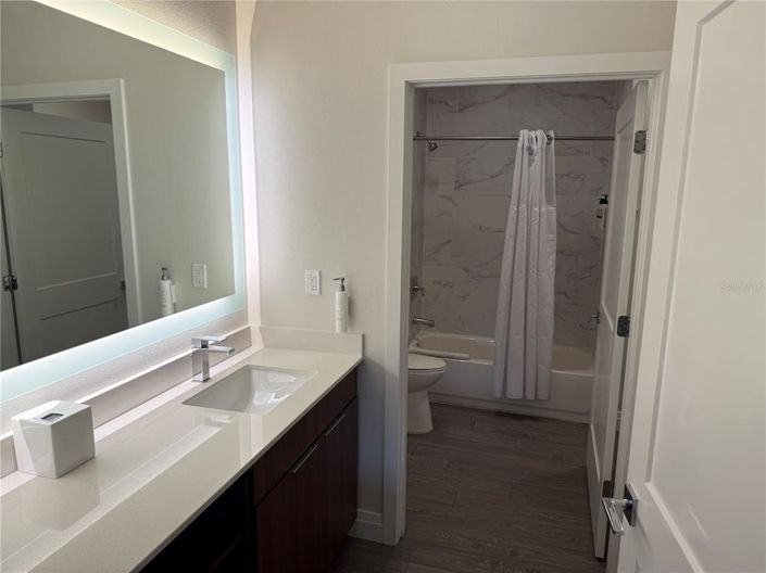 Image No.35-Propriété de 2 chambres à vendre à Winter Garden