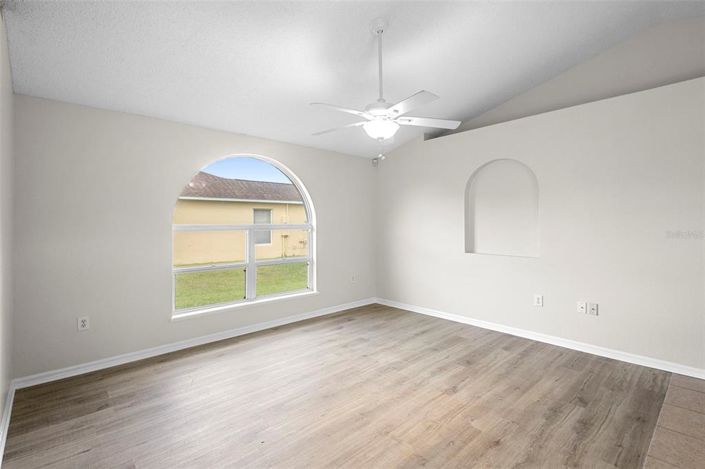 Image No.15-Propriété de 4 chambres à vendre à Kissimmee