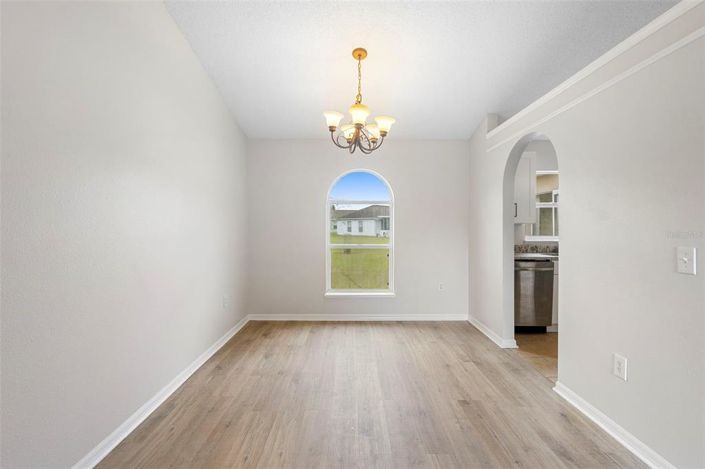 Image No.3-Propriété de 4 chambres à vendre à Kissimmee