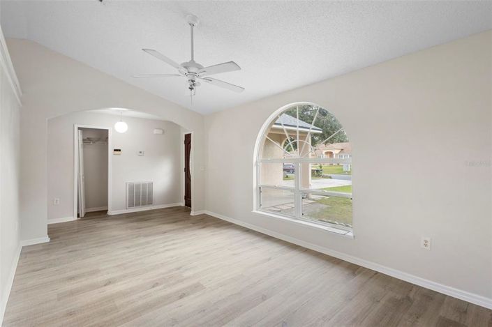 Image No.7-Propriété de 4 chambres à vendre à Kissimmee