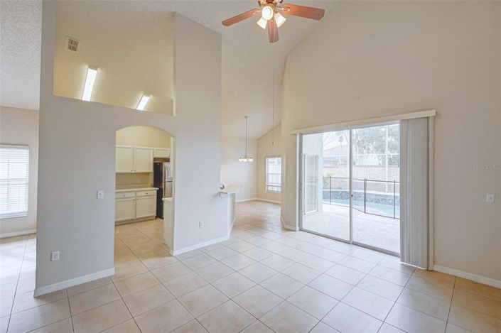 Image No.15-5 Bed Property for sale