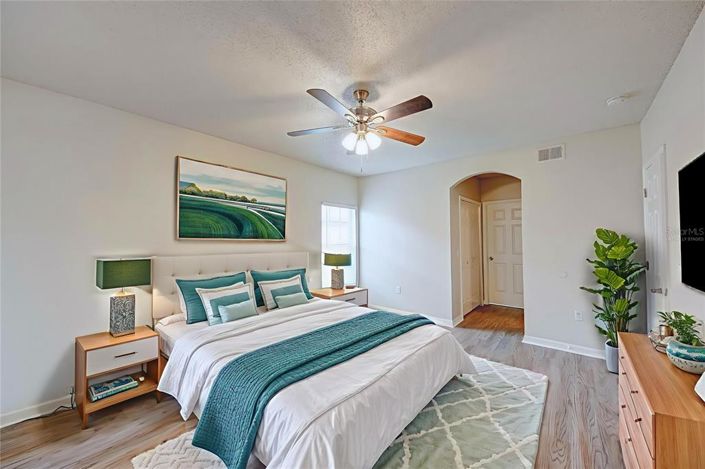 Image No.27-5 Bed Property for sale