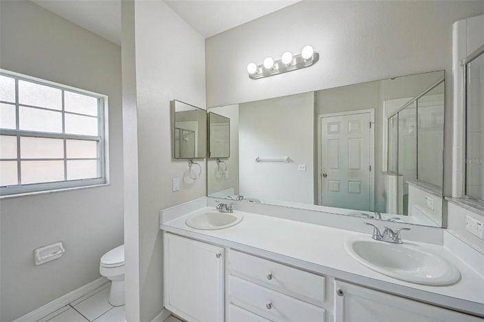 Image No.30-5 Bed Property for sale