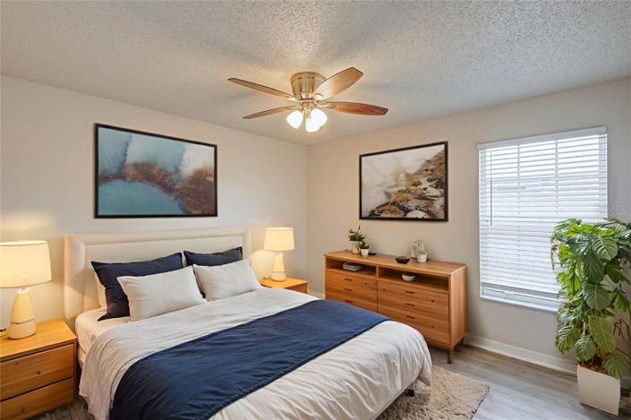 Image No.32-5 Bed Property for sale