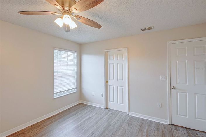 Image No.33-5 Bed Property for sale