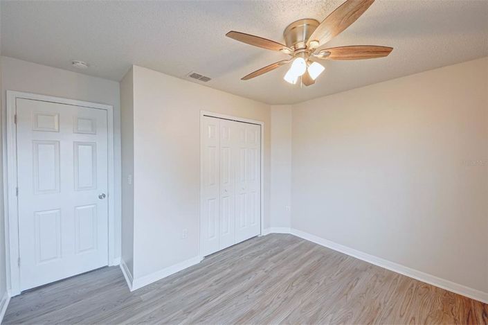 Image No.37-5 Bed Property for sale