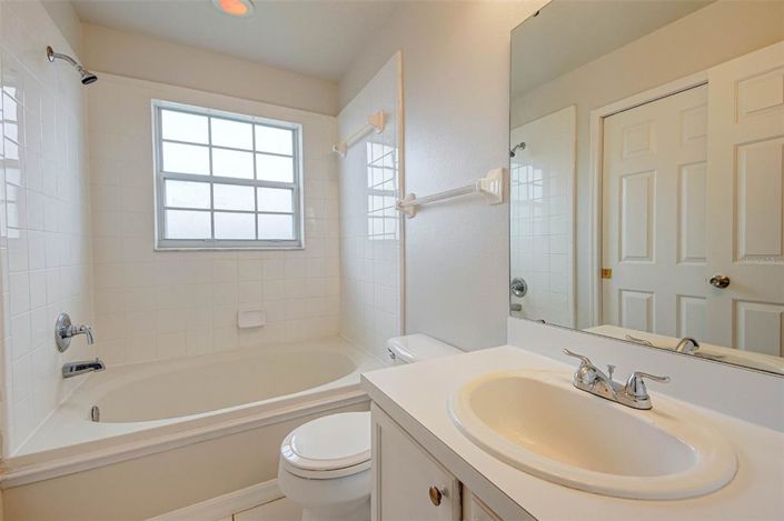 Image No.44-5 Bed Property for sale