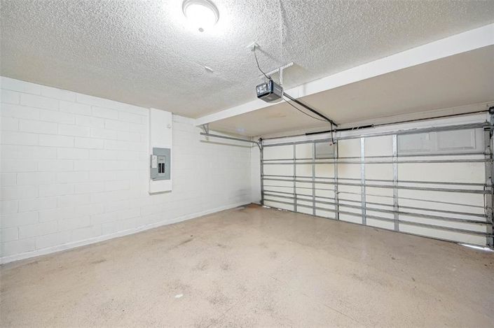 Image No.46-5 Bed Property for sale